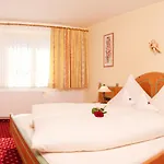 Gaestehaus Buechele Kleinwalsertal 乡村民宿 *