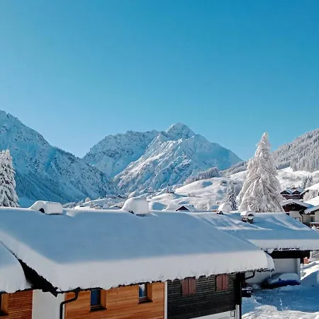 Hétvégi ház Gaestehaus Buechele Kleinwalsertal