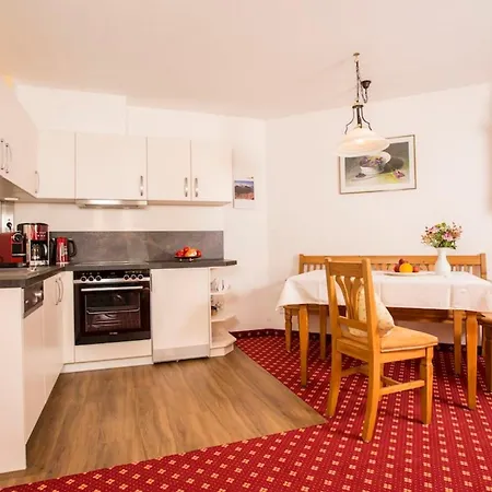 Gaestehaus Buechele Kleinwalsertal * Hirschegg (Vorarlberg)