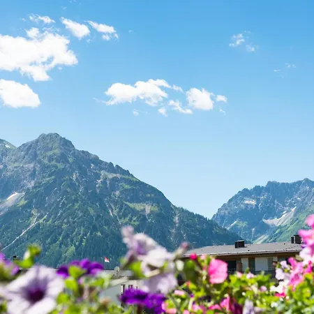 Gaestehaus Buechele Kleinwalsertal * Hirschegg (Vorarlberg)